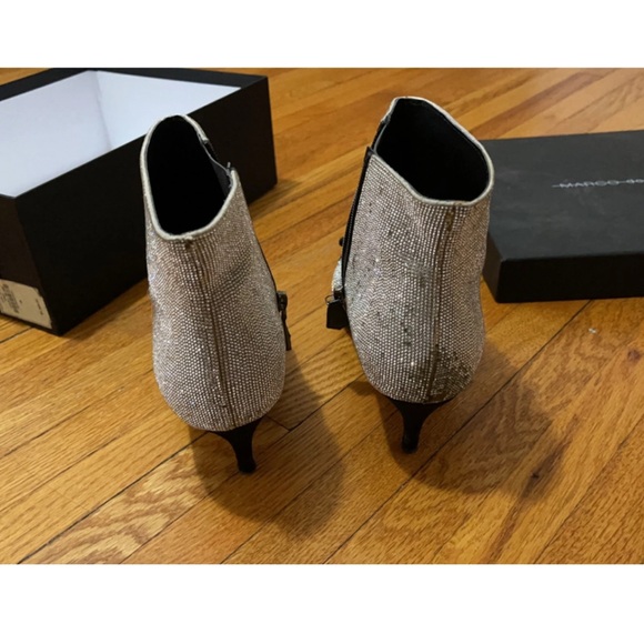 Brand from Europe. Super super super blingbling. Super beautiful shoes. - Picture 9 of 12